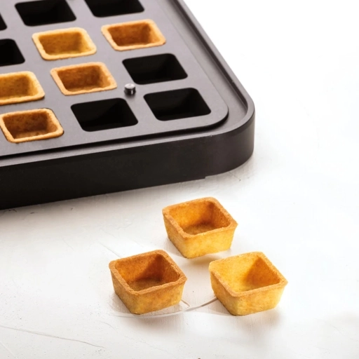 Płyta do urządzeń COOKMATIC z 30 wnękami 40x40x19 mm PIASTRA 3 gotowe tartaletki