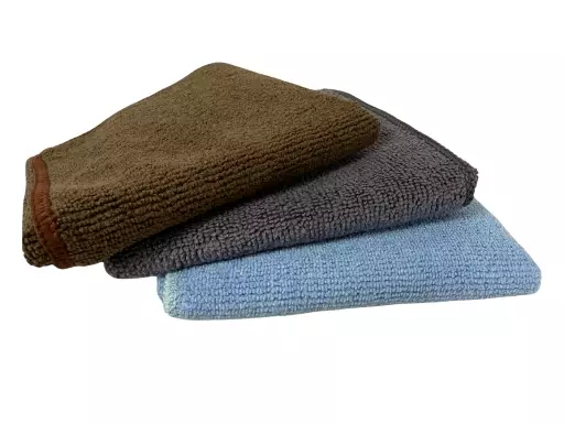 Zestaw 3 ściereczek z mikrofibry do ekspresu 40x30 cm EDO BARISTA 620812, brązowa, szara, niebieska, widok na 3 ścierki