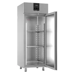Szafa chłodnicza gastronomiczna SAGI HD7LTE GN 2/1, jednodrzwiowa, Shine Prime, front i wnętrze urządzenia